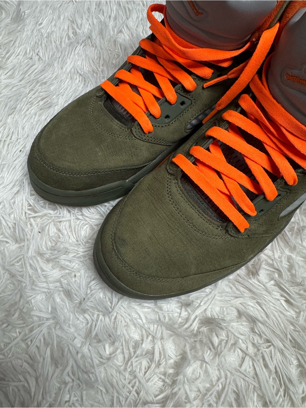 Air Jordan 5 Retro 'Olive - Picture 3 of 10